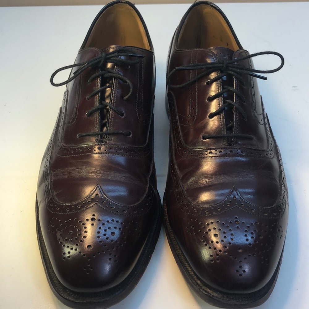 Johnston & Murphy Maroon WingTip Shoes Size 9